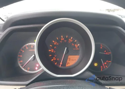 2011 Toyota 4Runner Sr5 V6 z USA, uszkodzony, nr VIN JTEZU5JR0B5024192